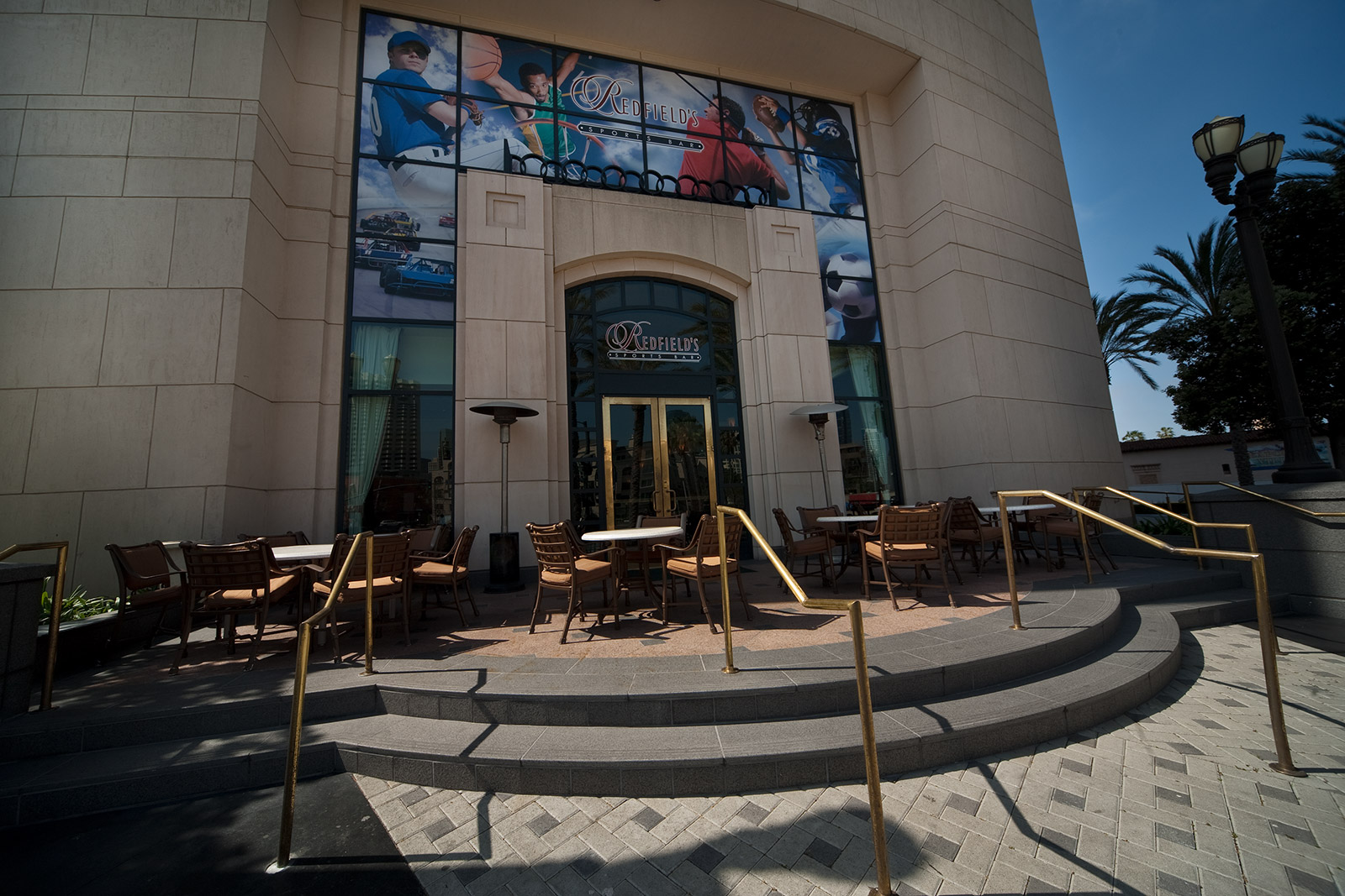 Redfield's Sports Bar Restaurant Info and Reservations