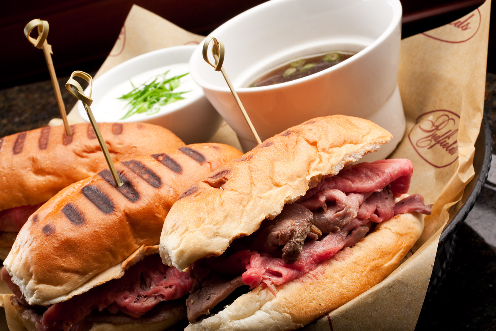 Redfield's Sports Bar Restaurant Info and Reservations