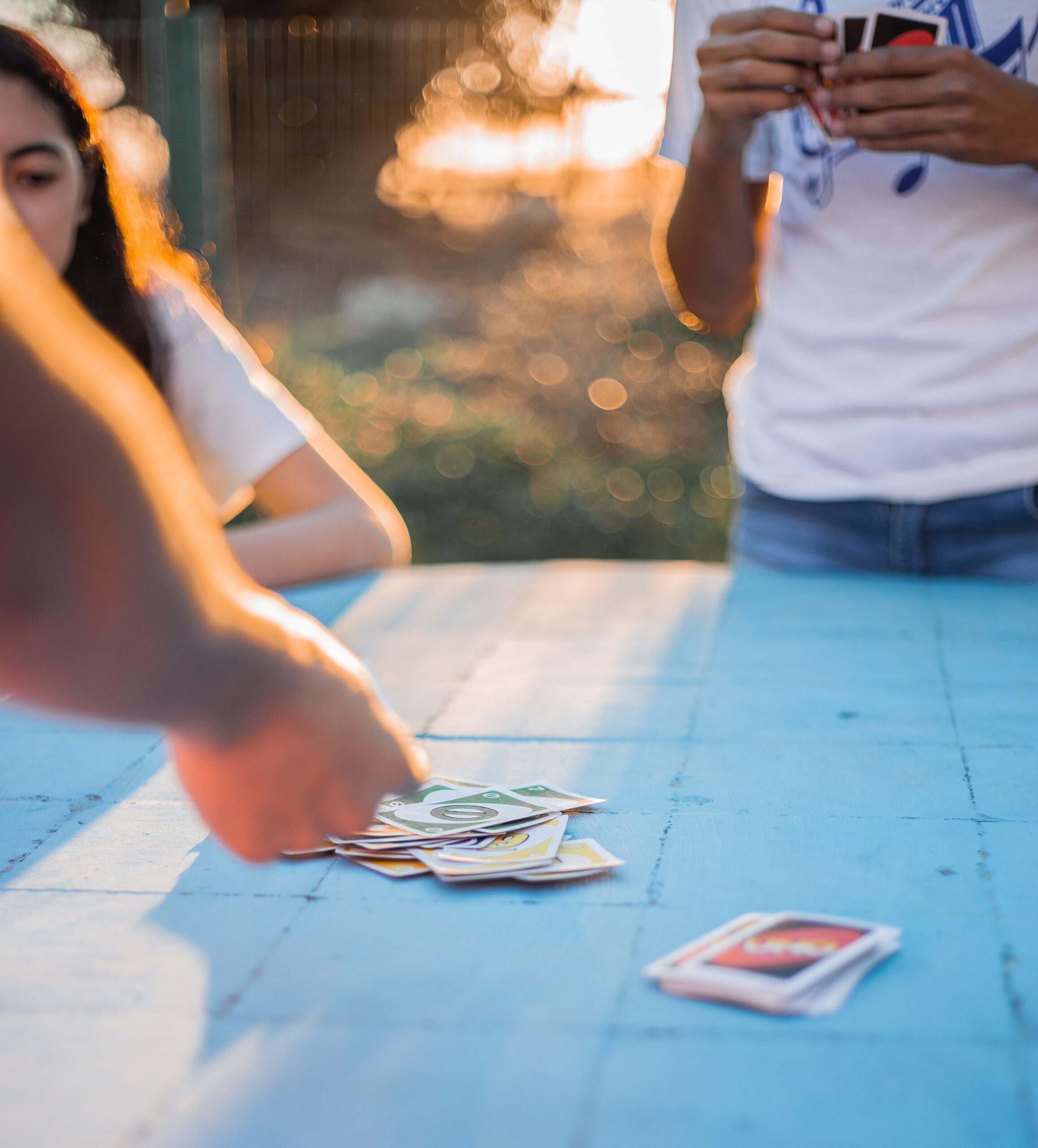 Can you stack reverse cards in UNO? Tabletop Game