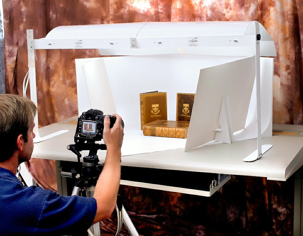 MyStudio® MS32 Light Box Photo Studio Kit 32"x 32"x 16"