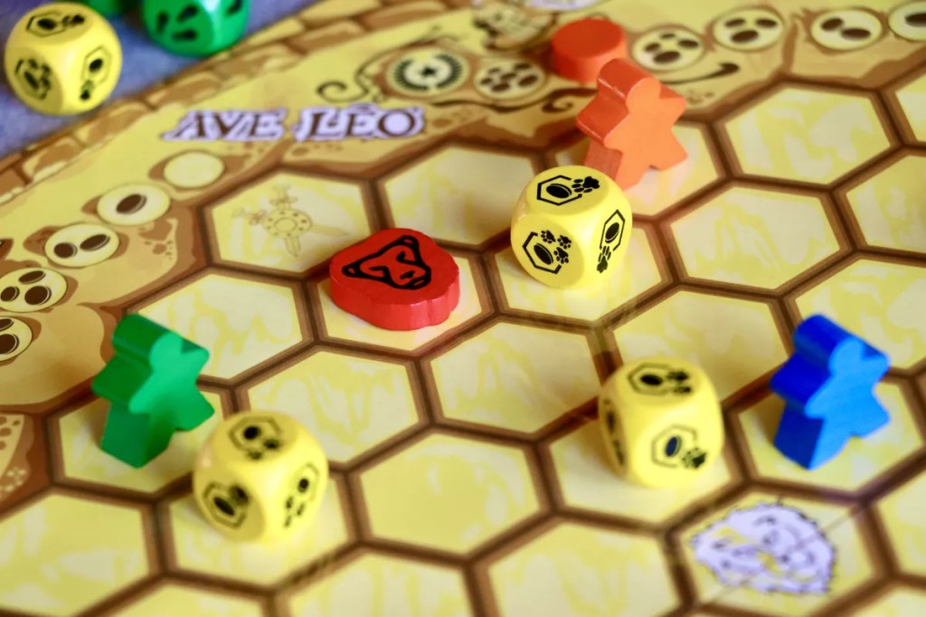 Ave, Leo! Tabletopping