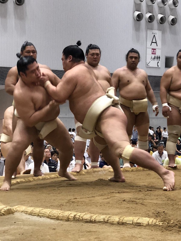 Wardrobe Malfunction Tachiai 立合い