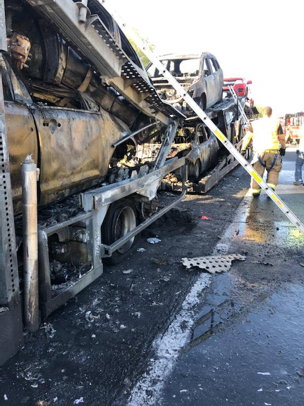 Squad 921 Responds To Car Carrier Fire On The New Jersey Turnpike Fire Company