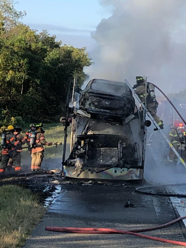 Squad 921 Responds To Car Carrier Fire On The New Jersey Turnpike Fire Company