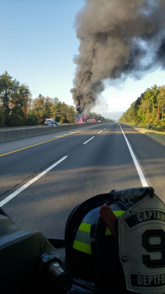 Squad 921 Responds To Car Carrier Fire On The New Jersey Turnpike Fire Company