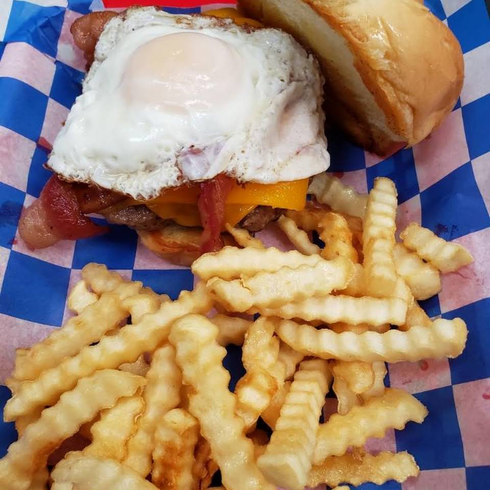 Tailgaters Sports Bar & Grill North Branch, MN Fun Atmosphere