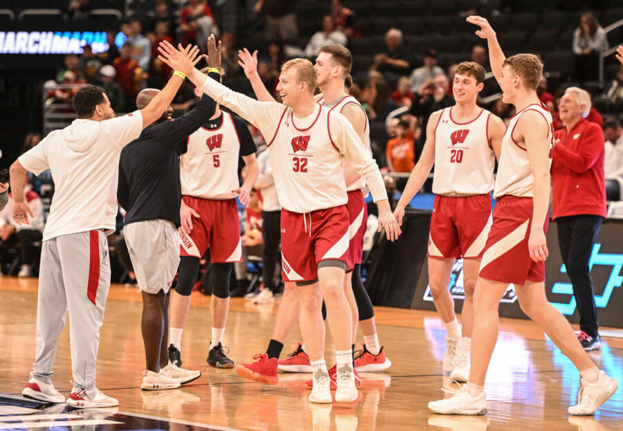 Wisconsin vs Colgate 2022 NCAA Tournament Midwest Region Odds, How to