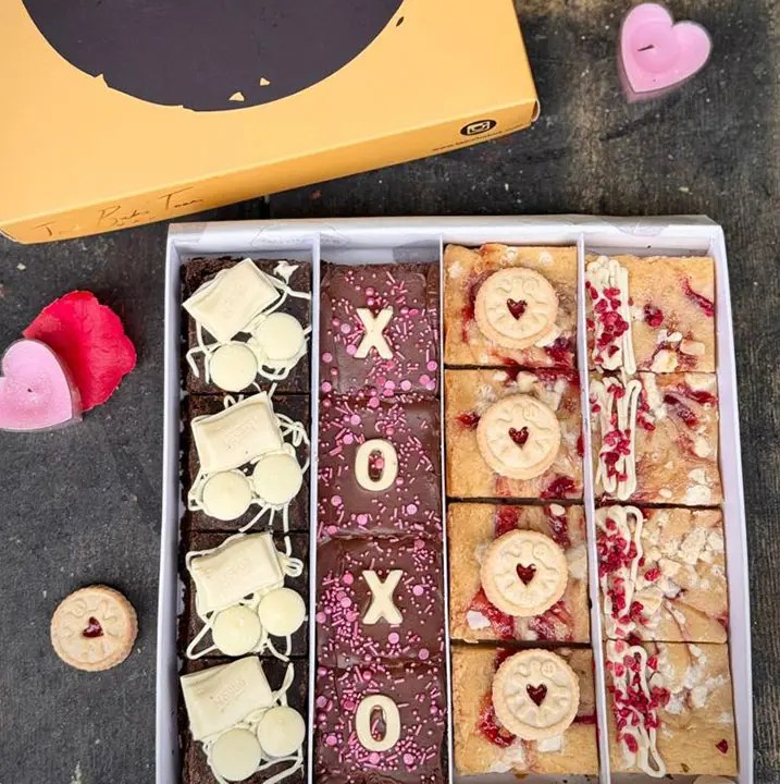 Valentine Blondie/Brownie Mix Box Guaranteed UK Christmas Delivery