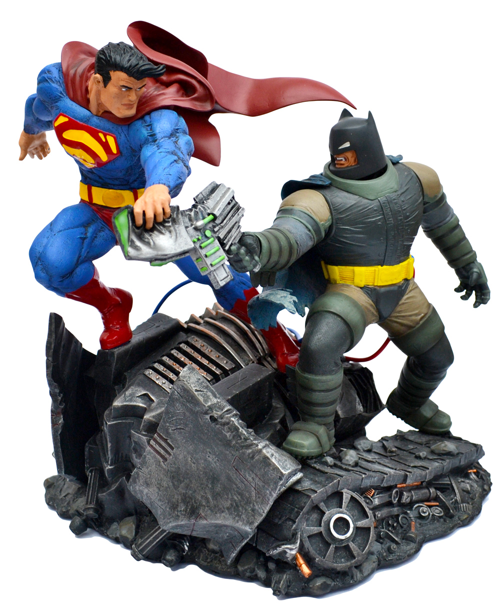 The Dark Knight Returns Superman Batman Statue Tain T The Meat It S The Humanity