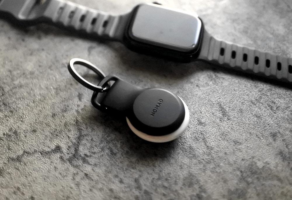 ｢AirTag｣を挟む形を採用した専用ケース｢NOMAD Sports Keychain for AirTag｣発売 気になる、記になる…