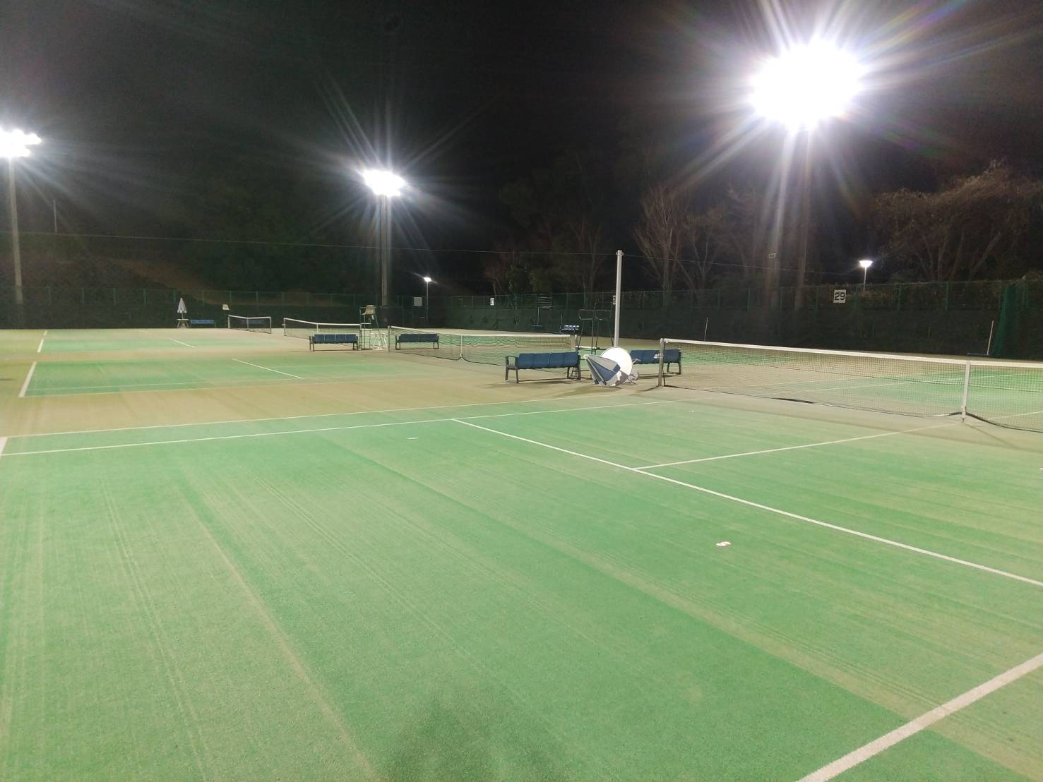 万博公園テニスコート夜間照明改修工事夜間照明照度測定 ｜ 大阪で電気工事を依頼するなら技術力の高い隆電設工業株式会社