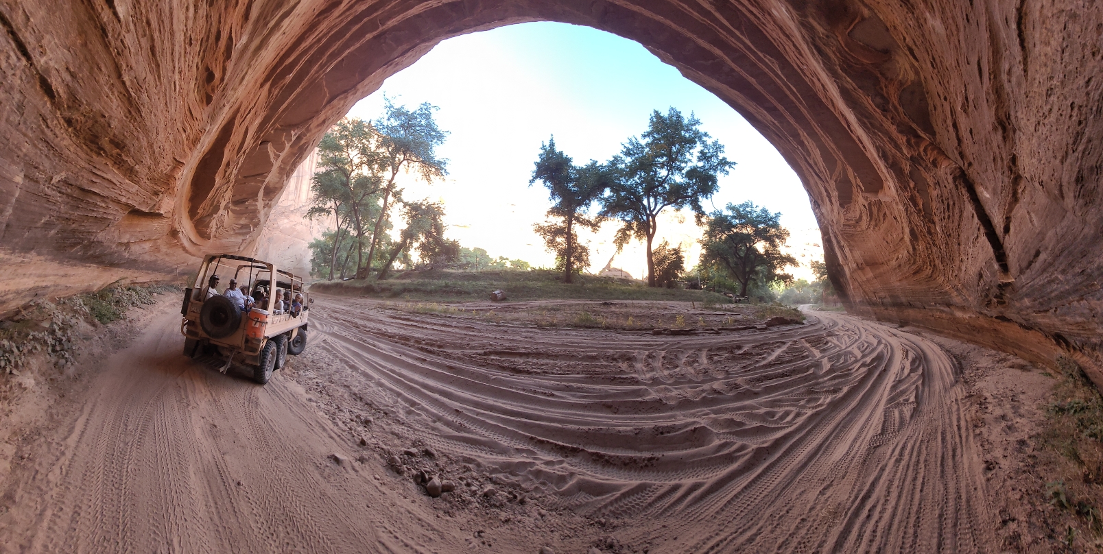 Majestic Canyons & Mighty Rivers Take a Fun Trip