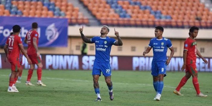 Persib Vs Persebaya: Maung Bandung Pertahankan Dominasi dengan Kemenangan 2-0