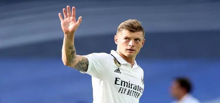 Toni Kroos – Lontarkan Kritik Pedas: Ballon d’Or Tidak Penting