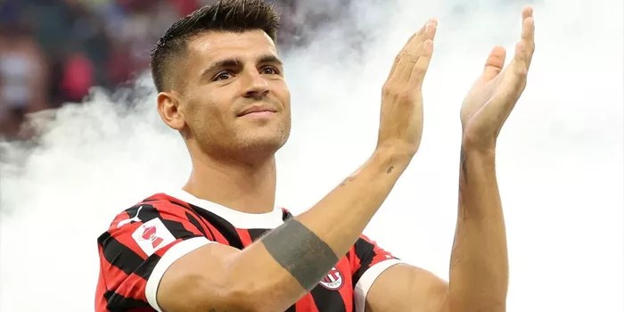 Pemain AC Milan Alvaro Morata Dilarikan ke Rumah Sakit