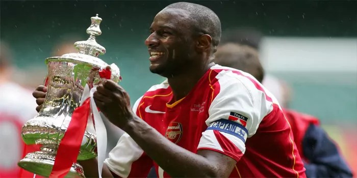 Melihat Kejayaan Arsenal Melalui Lensa Legenda