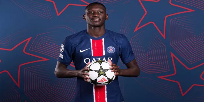 Manchester United Mengincar Kolo Muani: Apakah Ini Solusi Terbaik?