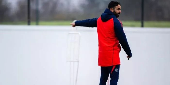 Ruben Amorim Minta MU Lebih Berani Hadapi Arsenal