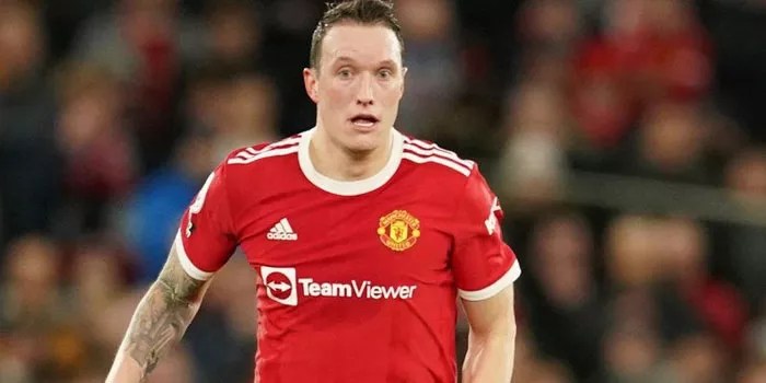 Phil Jones Bongkar Kebiasaan Terlambat Anthony Martial di MU