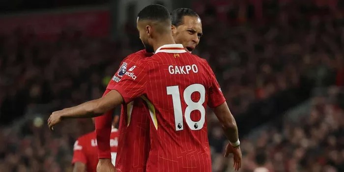 ​Gary Neville Sebut Liverpool Favorit Juara: Perubahan yang Mengejutkan