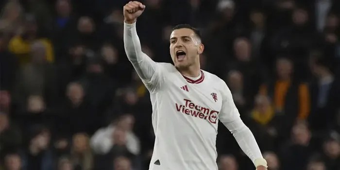 Dalot Pesan ke Rekan-Rekannya di MU, Mau Sukses Harus Menderita Dulu