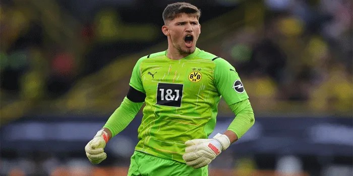 Chelsea Luncurkan £60 Juta untuk Merekrut Kiper Dortmund, Gregor Kobel