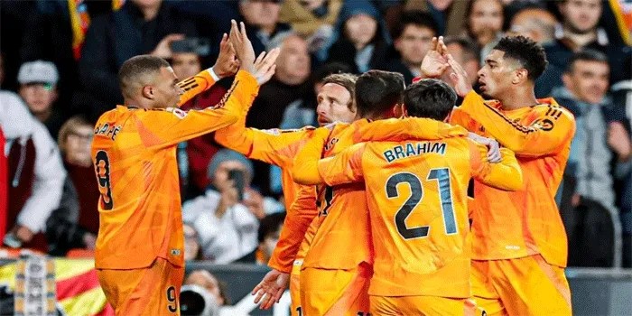 Real Madrid 2-1 Valencia: Los Blancos Naik Posisi ke-1 di La Liga
