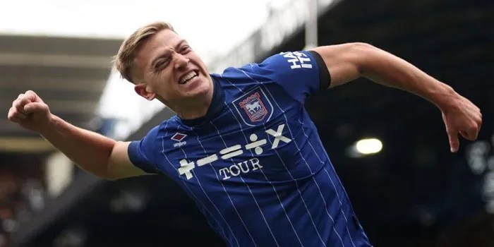Liverpool Tertarik untuk Datangkan Striker Buangan Man City