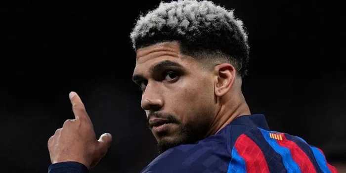 Ronald Araujo Jadi Target Transfer Juventus dan Arsenal!