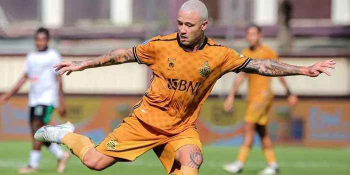 Setelah BRI Liga 1, Radja Nainggolan Tertarik Main Futsal!