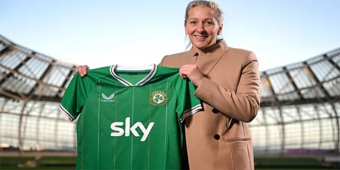 Carla Ward Ditunjuk Sebagai Pelatih Kepala Baru Republik Irlandia