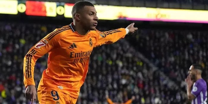 Carlo Ancelotti Merasa Real Madrid Beruntung di Puncak Klasemen