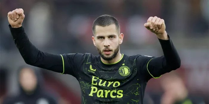 Liverpool Jadikan Hancko Pengganti Van Dijk?