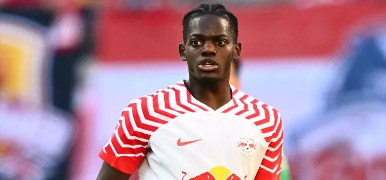 Rumor Transfer: Chelsea dan Man United Merebutkan Castello Lukeba