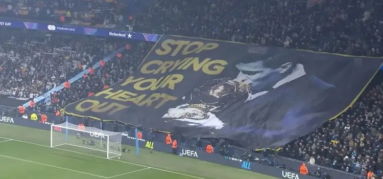 Real Madrid vs Man City: Vinicius Junior Membalas Spanduk