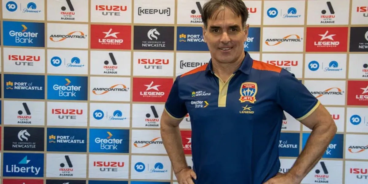 Newcastle Jets Pecat Rob Stanton, Incar Mantan Pemain Socceroo Mark Milligan