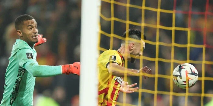 Liga Prancis 2024-2025: Lens 3-2 Nantes