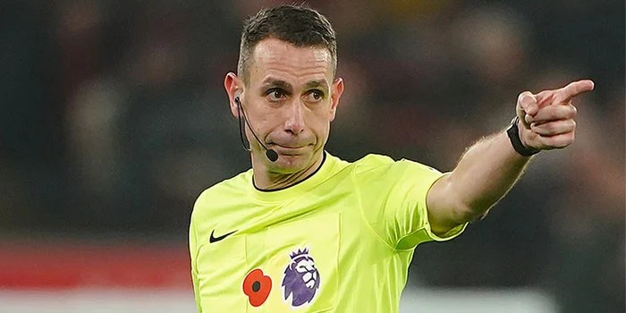 David Coote Ditangguhkan Sebagai Wasit