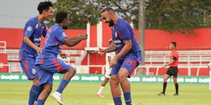 Liga 1 2024-2025: Madura United 2-4 Arema