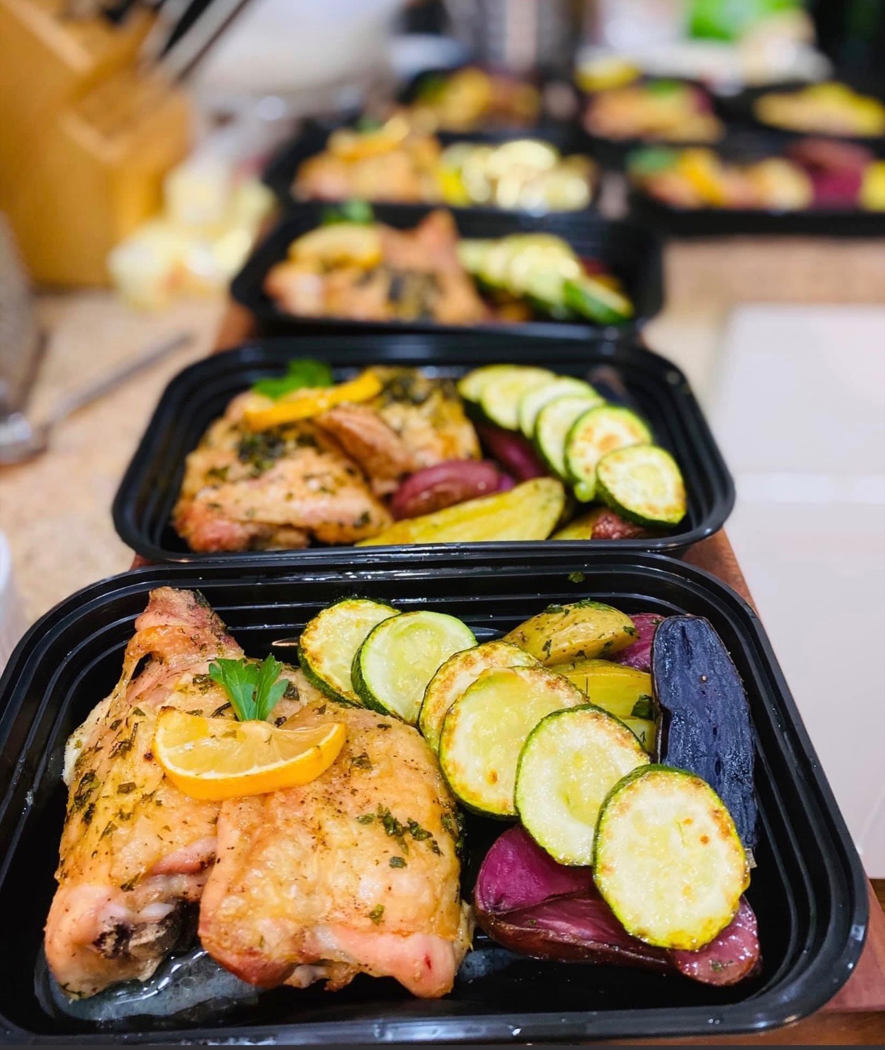 Garlic & Thyme Roasted Chicken Thigh, Zucchini Medallions Thyme 2 Eat