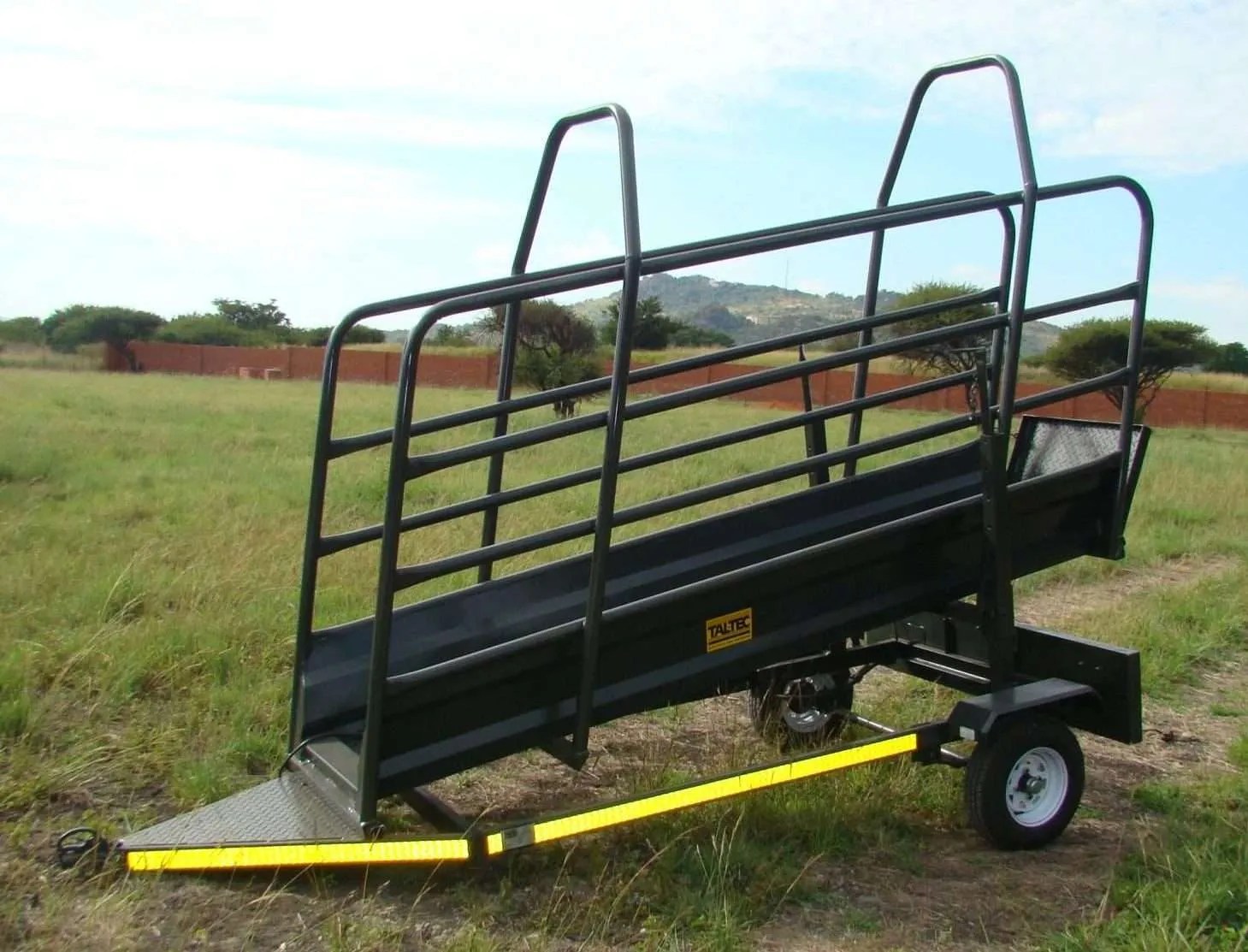 TLR4 Cattle Loading Ramp (Roadworthy) TalTec