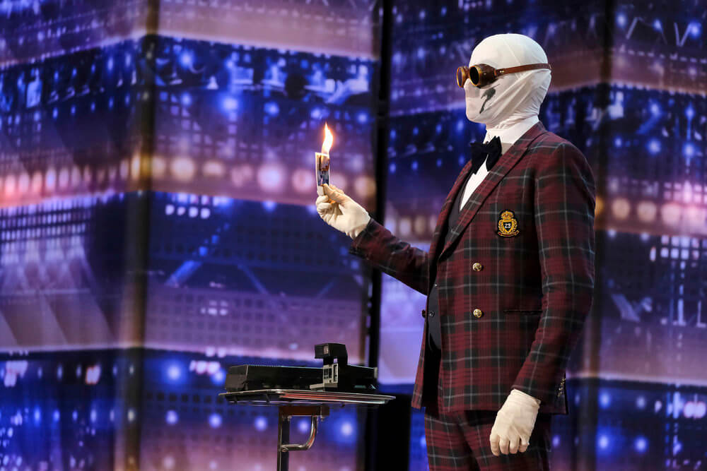 Spooky Magician Klek Entos Brings Mystery to 'America's Got Talent'