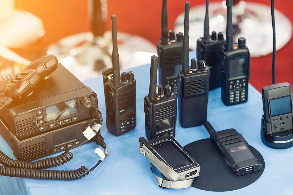 VHF Vs. UHF Range Best Choices for Indoor and Outdoor Use
