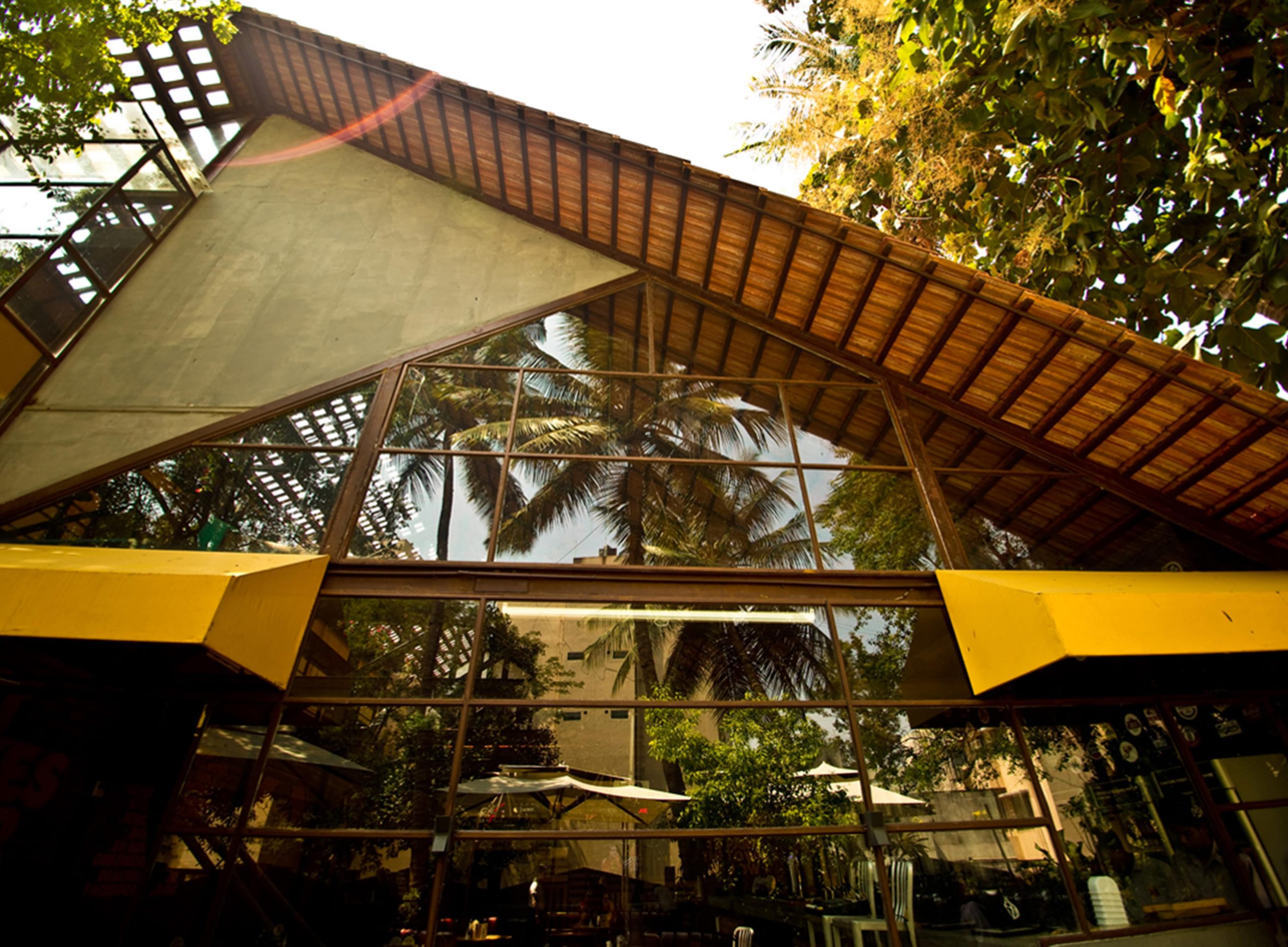 The beer cafe Biggie Talking Spaces