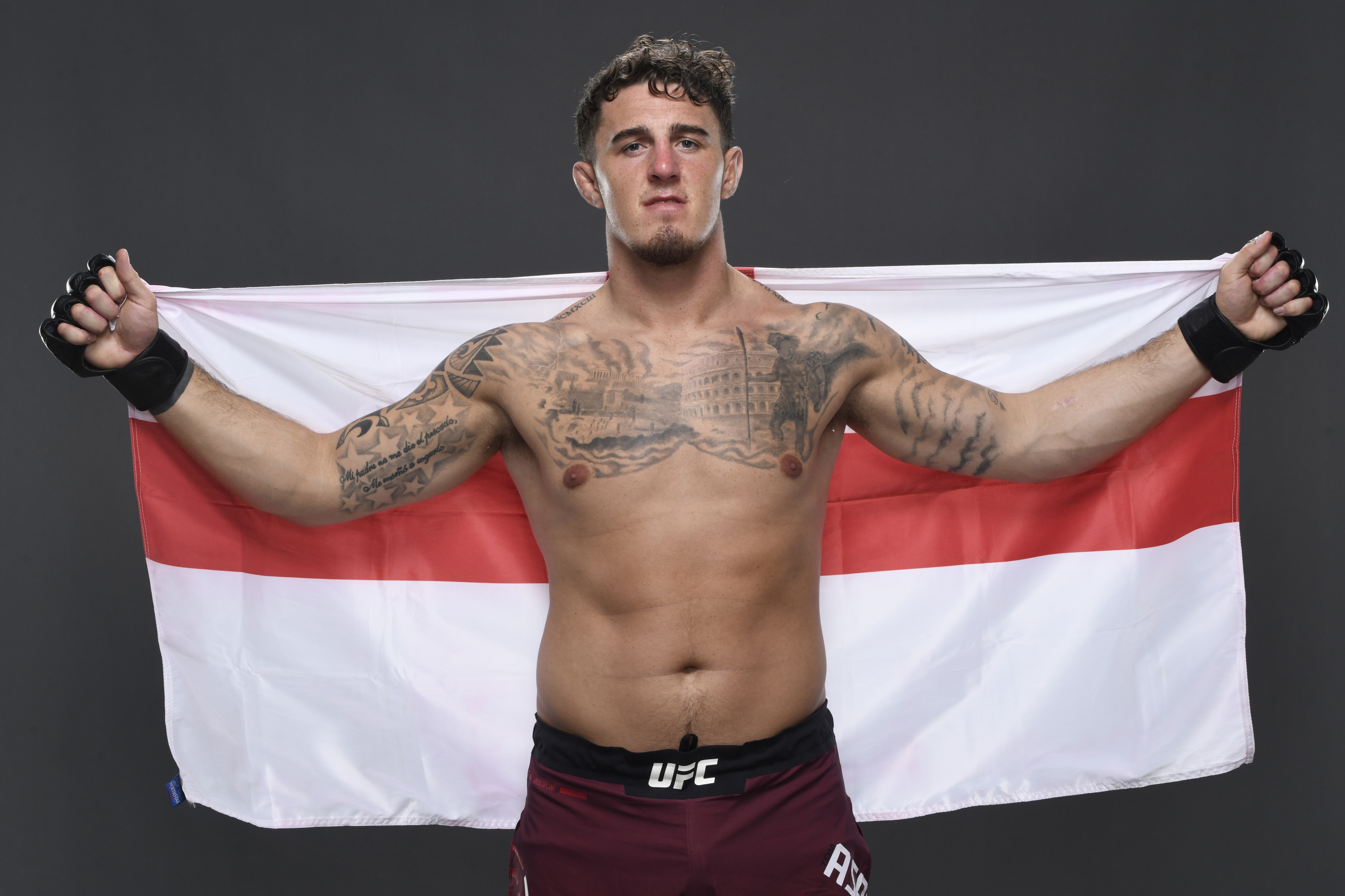 Tom Aspinall certain he will hold UFC heavyweight title after