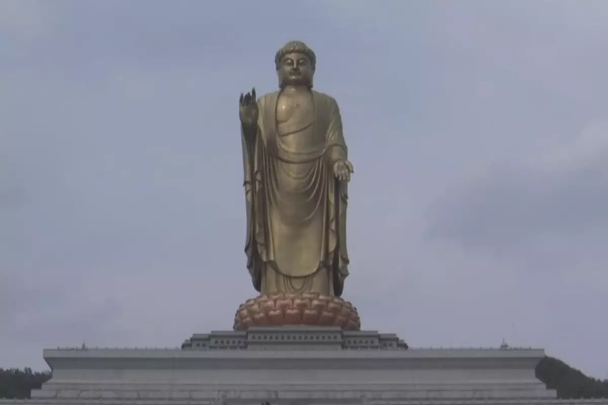 Explore The Top 10 Tallest Statues In The World 2024