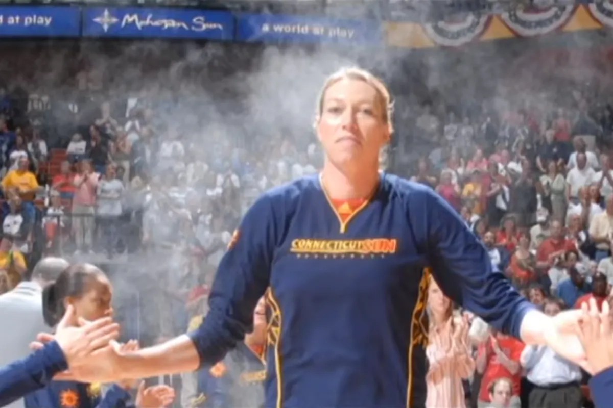 Meet Margo Dydek Tallest Female Athlete In The World 2024