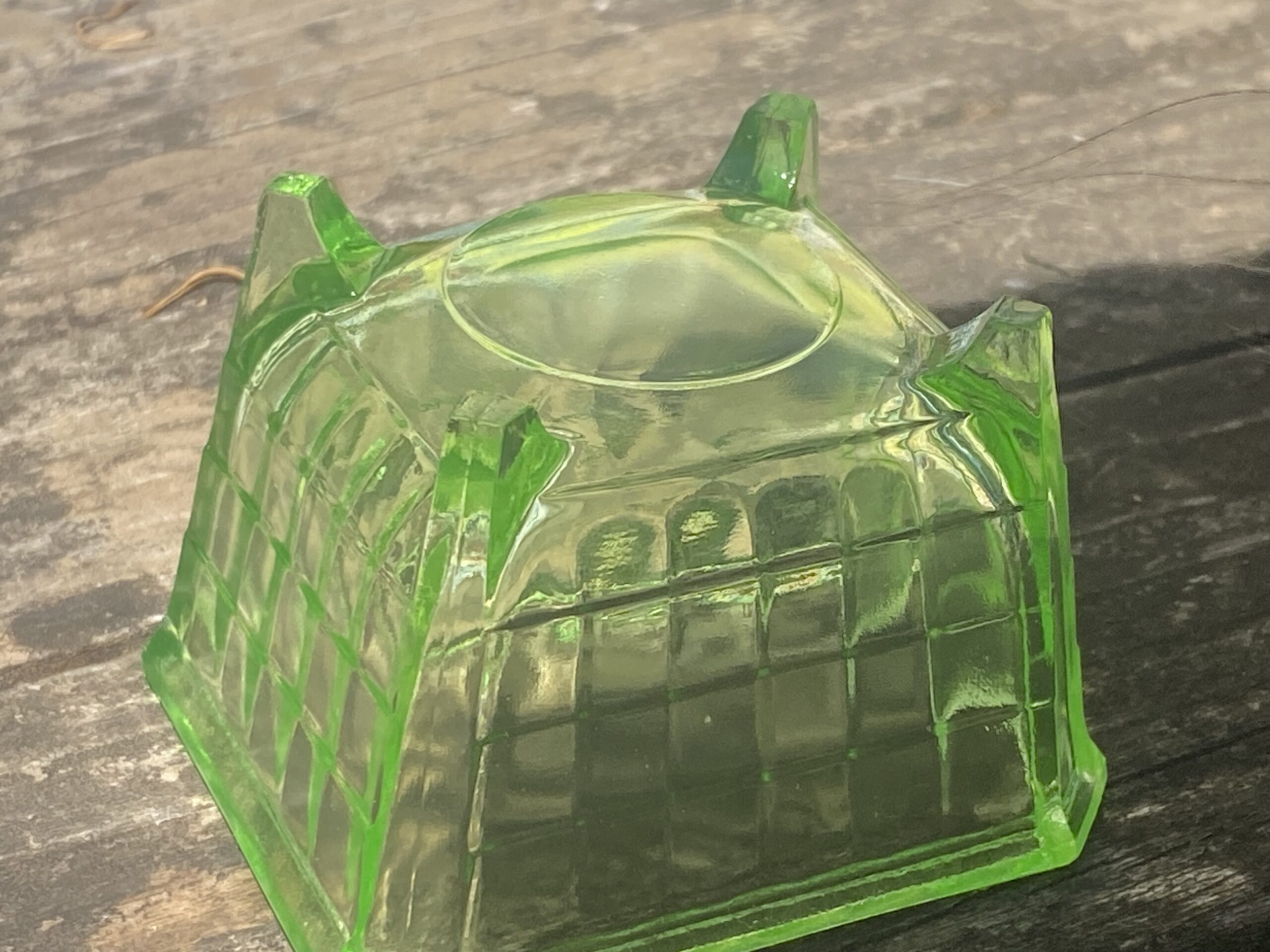 Is Uranium Glass Safe? XRF Test Results for a Vintage Uranium Glass Piece