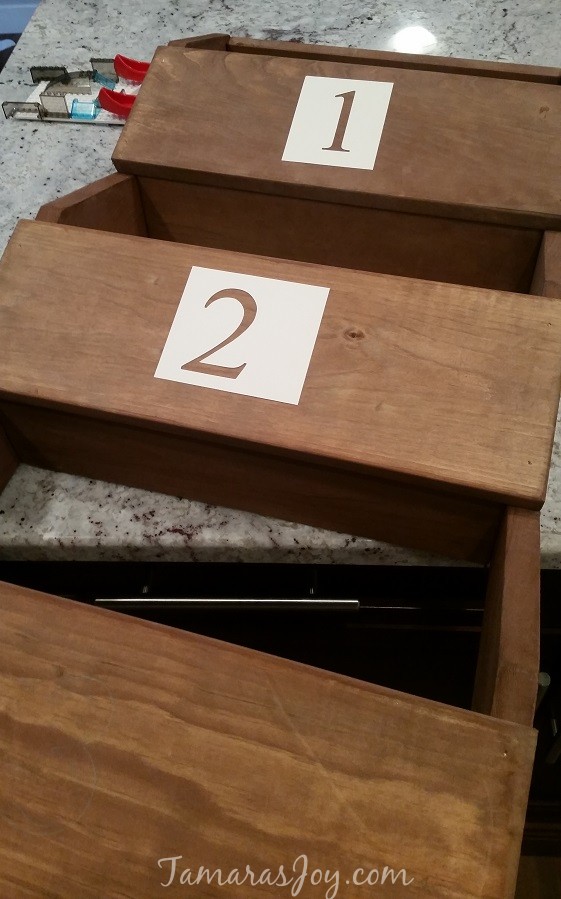 Easy DIY Mitten Storage helps us stay organized ⋆ Tamara's Joy