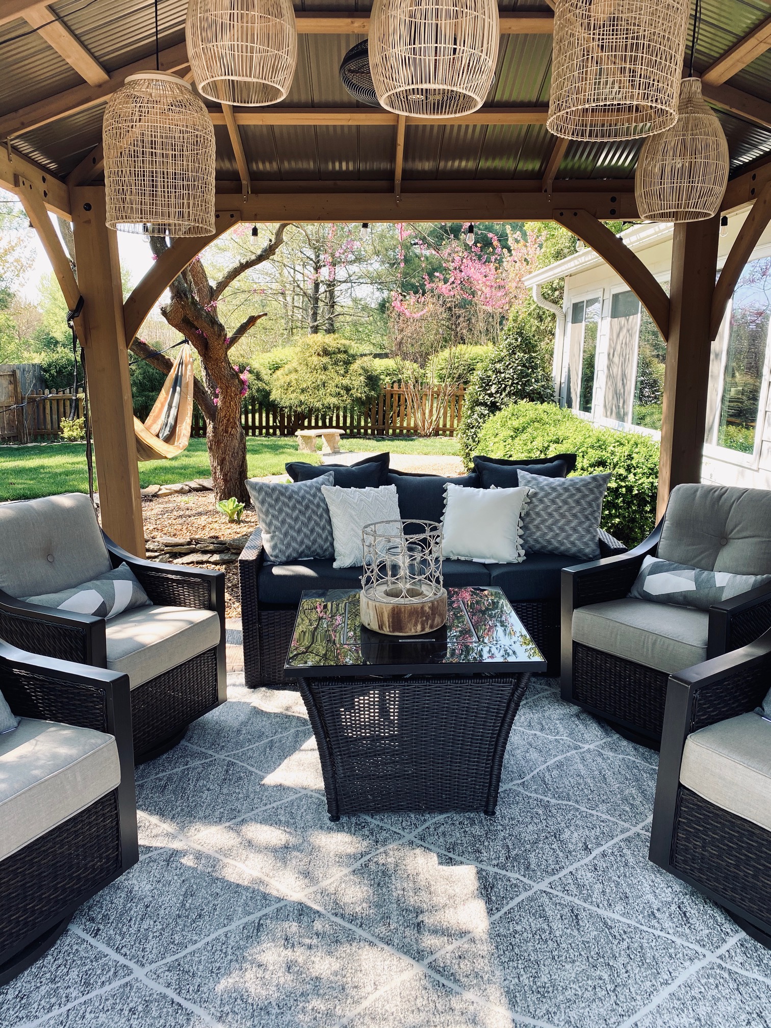 CHOOSING AN OUTDOOR RUG We Bought a Mountain!